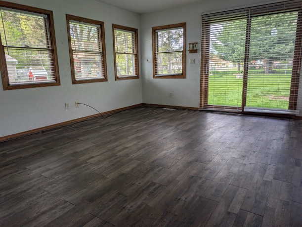 11188 3rd, ROSCOE, Illinois 61073, 3 Bedrooms Bedrooms, ,1 BathroomBathrooms,House,For Sale,3rd,202602453