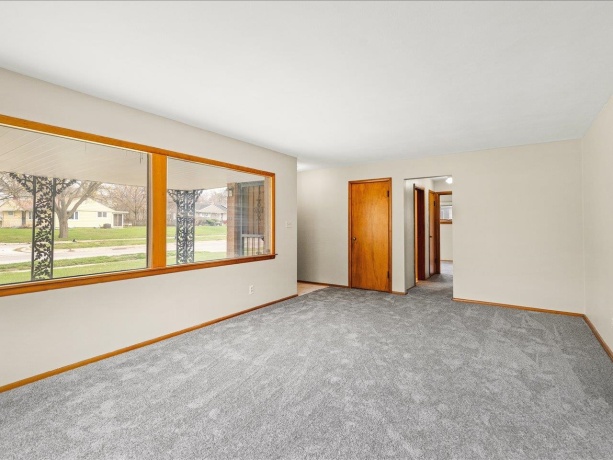 324 Fairview, ROCKFORD, Illinois 61107, 2 Bedrooms Bedrooms, ,1 BathroomBathrooms,House,For Sale,Fairview,202602003