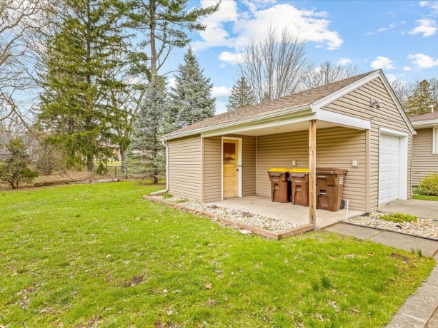 324 Fairview, ROCKFORD, Illinois 61107, 2 Bedrooms Bedrooms, ,1 BathroomBathrooms,House,For Sale,Fairview,202602003