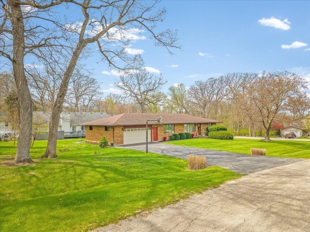 632 Hickory, LAKE SUMMERSET, Illinois 61019, 3 Bedrooms Bedrooms, ,1 BathroomBathrooms,House,For Sale,Hickory,202602460