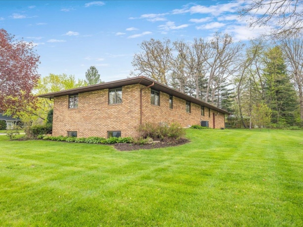 632 Hickory, LAKE SUMMERSET, Illinois 61019, 3 Bedrooms Bedrooms, ,1 BathroomBathrooms,House,For Sale,Hickory,202602460
