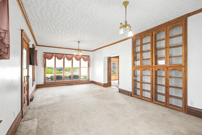 201 Main, ELIZABETH, Illinois 61028, 4 Bedrooms Bedrooms, ,2 BathroomsBathrooms,House,For Sale,Main,202602462