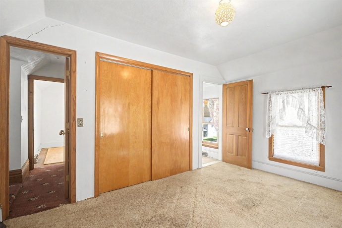 201 Main, ELIZABETH, Illinois 61028, 4 Bedrooms Bedrooms, ,2 BathroomsBathrooms,House,For Sale,Main,202602462