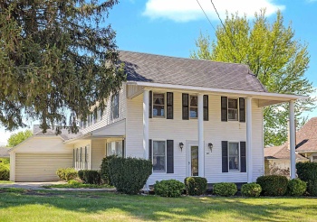 201 Main, ELIZABETH, Illinois 61028, 4 Bedrooms Bedrooms, ,2 BathroomsBathrooms,House,For Sale,Main,202602462