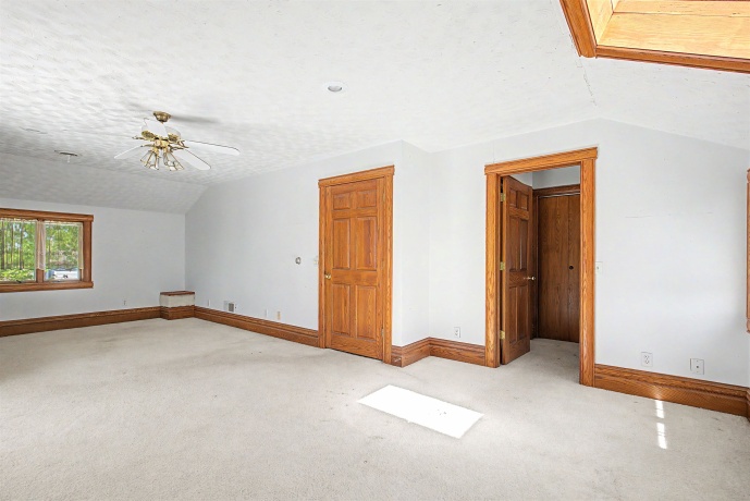 201 Main, ELIZABETH, Illinois 61028, 4 Bedrooms Bedrooms, ,2 BathroomsBathrooms,House,For Sale,Main,202602462