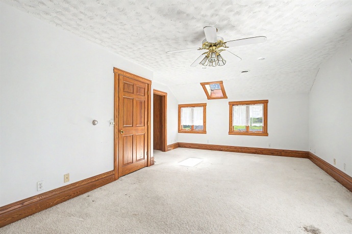 201 Main, ELIZABETH, Illinois 61028, 4 Bedrooms Bedrooms, ,2 BathroomsBathrooms,House,For Sale,Main,202602462