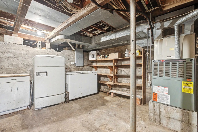 201 Main, ELIZABETH, Illinois 61028, 4 Bedrooms Bedrooms, ,2 BathroomsBathrooms,House,For Sale,Main,202602462
