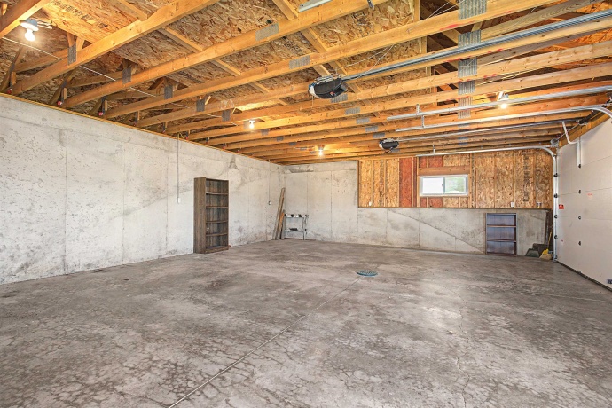 201 Main, ELIZABETH, Illinois 61028, 4 Bedrooms Bedrooms, ,2 BathroomsBathrooms,House,For Sale,Main,202602462