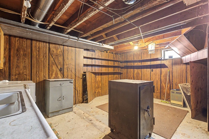 201 Main, ELIZABETH, Illinois 61028, 4 Bedrooms Bedrooms, ,2 BathroomsBathrooms,House,For Sale,Main,202602462