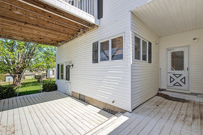 201 Main, ELIZABETH, Illinois 61028, 4 Bedrooms Bedrooms, ,2 BathroomsBathrooms,House,For Sale,Main,202602462