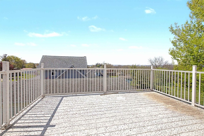201 Main, ELIZABETH, Illinois 61028, 4 Bedrooms Bedrooms, ,2 BathroomsBathrooms,House,For Sale,Main,202602462