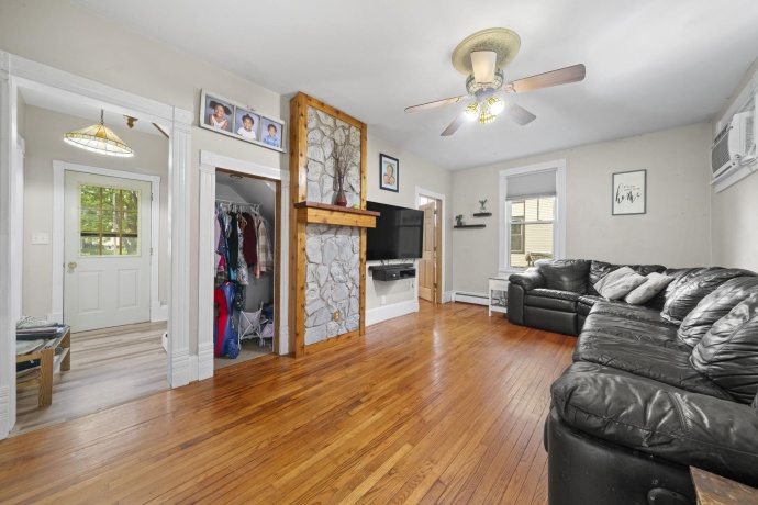 205 Brayton, MOUNT MORRIS, Illinois 61054, 3 Bedrooms Bedrooms, ,1 BathroomBathrooms,House,For Sale,Brayton,202602463