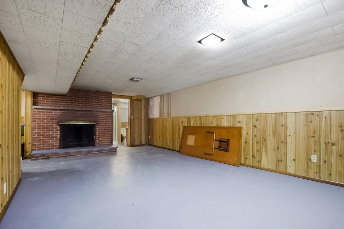 1303 Roncevalles, ROCKFORD, Illinois 61107, 3 Bedrooms Bedrooms, ,2 BathroomsBathrooms,House,For Sale,Roncevalles,202602465