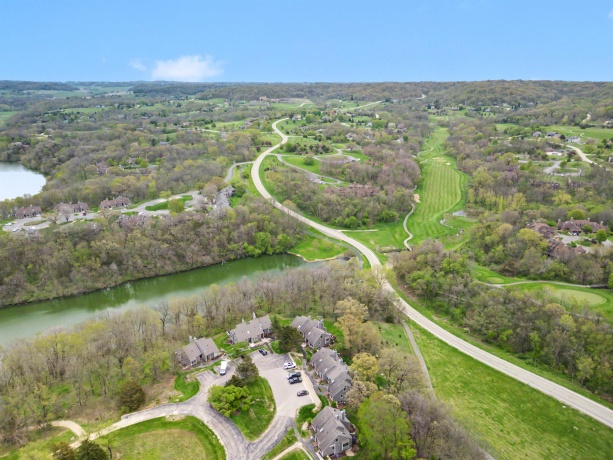 12 Cedar Bluff, GALENA, Illinois 61036, 2 Bedrooms Bedrooms, ,2 BathroomsBathrooms,Condominium,For Sale,Cedar Bluff,202602467