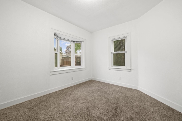 2229 Broadway, ROCKFORD, Illinois 61104, 4 Bedrooms Bedrooms, ,2 BathroomsBathrooms,House,For Sale,Broadway,202602468
