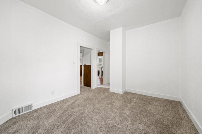 2229 Broadway, ROCKFORD, Illinois 61104, 4 Bedrooms Bedrooms, ,2 BathroomsBathrooms,House,For Sale,Broadway,202602468