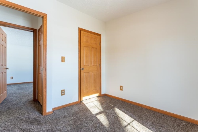 108 Smoke Signal, EAST DUBUQUE, Illinois 61025, 4 Bedrooms Bedrooms, ,2 BathroomsBathrooms,House,For Sale,Smoke Signal,202602470