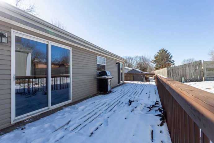 108 Smoke Signal, EAST DUBUQUE, Illinois 61025, 4 Bedrooms Bedrooms, ,2 BathroomsBathrooms,House,For Sale,Smoke Signal,202602470