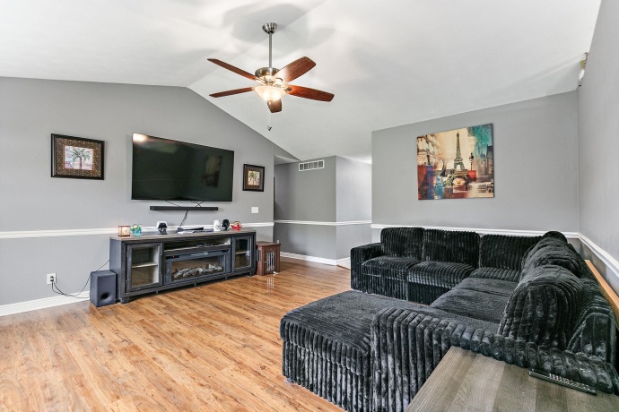 7081 Mullinshire, MACHESNEY PARK, Illinois 61115, 3 Bedrooms Bedrooms, ,2 BathroomsBathrooms,House,For Sale,Mullinshire,202602472