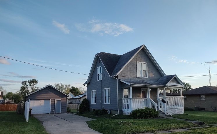 715 3rd, BELVIDERE, Illinois 61008, 3 Bedrooms Bedrooms, ,1 BathroomBathrooms,House,For Sale,3rd,202602473