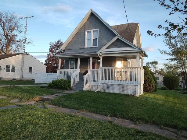 715 3rd, BELVIDERE, Illinois 61008, 3 Bedrooms Bedrooms, ,1 BathroomBathrooms,House,For Sale,3rd,202602473