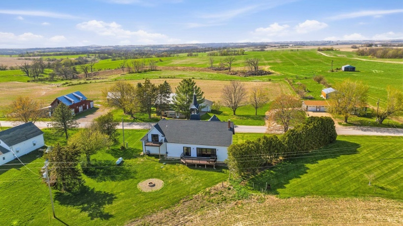 6603 Council Hill, SCALES MOUND, Illinois 61075, 3 Bedrooms Bedrooms, ,3 BathroomsBathrooms,House,For Sale,Council Hill,202602475