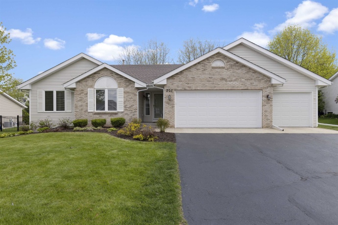 207 Sherman, POPLAR GROVE, Illinois 61065, 3 Bedrooms Bedrooms, ,2 BathroomsBathrooms,House,For Sale,Sherman,202602476