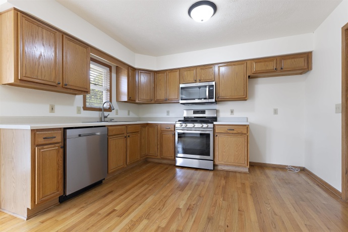 207 Sherman, POPLAR GROVE, Illinois 61065, 3 Bedrooms Bedrooms, ,2 BathroomsBathrooms,House,For Sale,Sherman,202602476