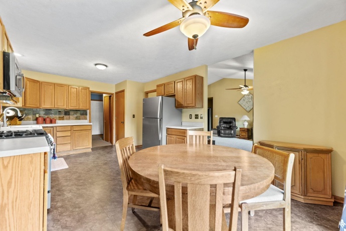 211 CARSON, POPLAR GROVE, Illinois 61065, 3 Bedrooms Bedrooms, ,3 BathroomsBathrooms,House,For Sale,CARSON,202602479