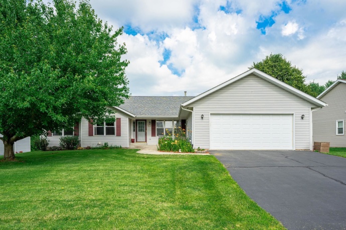 211 CARSON, POPLAR GROVE, Illinois 61065, 3 Bedrooms Bedrooms, ,3 BathroomsBathrooms,House,For Sale,CARSON,202602479