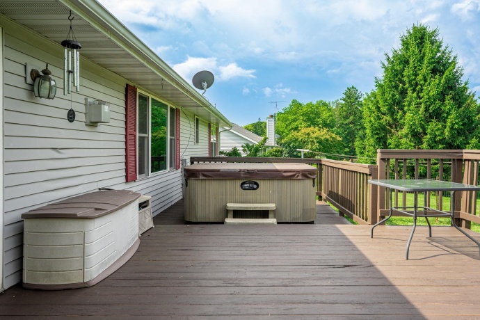 211 CARSON, POPLAR GROVE, Illinois 61065, 3 Bedrooms Bedrooms, ,3 BathroomsBathrooms,House,For Sale,CARSON,202602479
