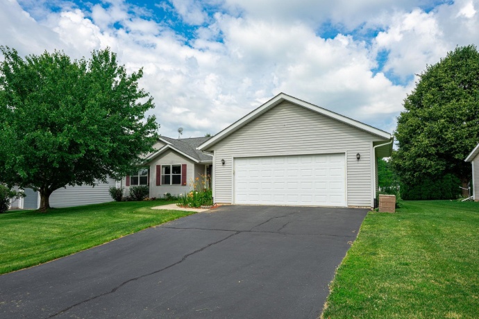 211 CARSON, POPLAR GROVE, Illinois 61065, 3 Bedrooms Bedrooms, ,3 BathroomsBathrooms,House,For Sale,CARSON,202602479