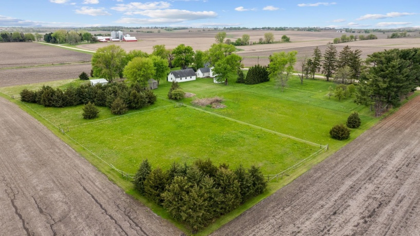 8162 Perryville, CHERRY VALLEY, Illinois 61016, 2 Bedrooms Bedrooms, ,1 BathroomBathrooms,House,For Sale,Perryville,202602481