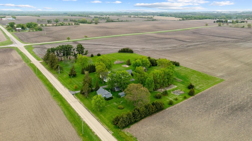 8162 Perryville, CHERRY VALLEY, Illinois 61016, 2 Bedrooms Bedrooms, ,1 BathroomBathrooms,House,For Sale,Perryville,202602481