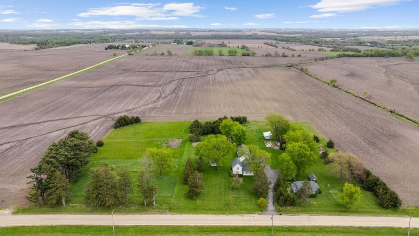 8162 Perryville, CHERRY VALLEY, Illinois 61016, 2 Bedrooms Bedrooms, ,1 BathroomBathrooms,House,For Sale,Perryville,202602481