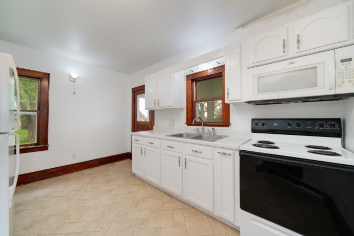 8162 Perryville, CHERRY VALLEY, Illinois 61016, 2 Bedrooms Bedrooms, ,1 BathroomBathrooms,House,For Sale,Perryville,202602481
