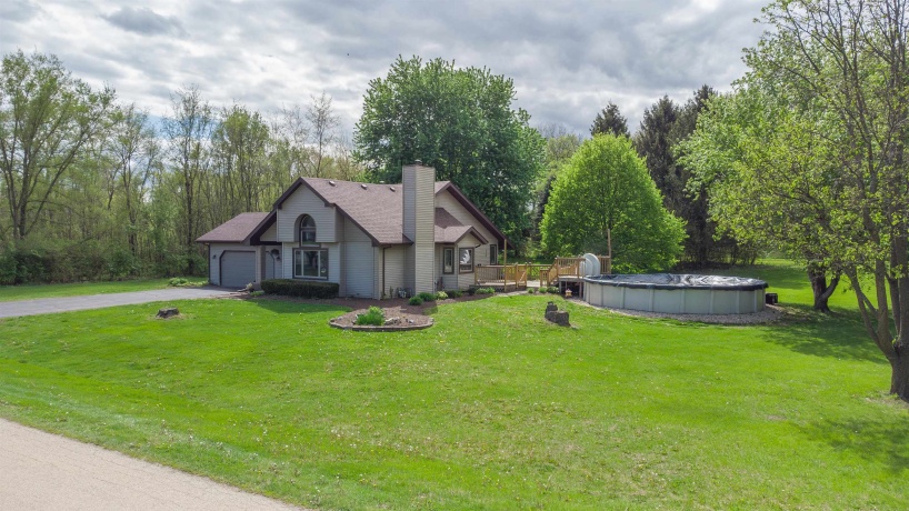 4973 Lawnside, BYRON, Illinois 61010, 3 Bedrooms Bedrooms, ,2 BathroomsBathrooms,House,For Sale,Lawnside,202602483
