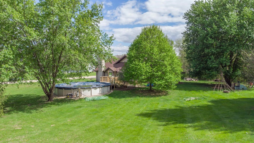 4973 Lawnside, BYRON, Illinois 61010, 3 Bedrooms Bedrooms, ,2 BathroomsBathrooms,House,For Sale,Lawnside,202602483