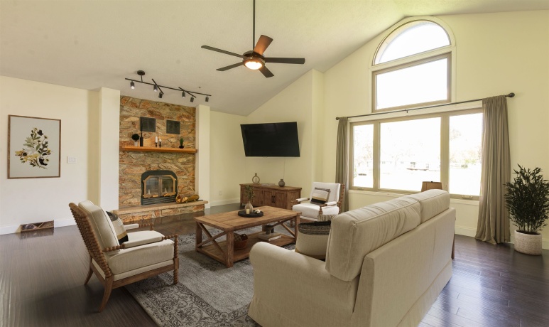 4973 Lawnside, BYRON, Illinois 61010, 3 Bedrooms Bedrooms, ,2 BathroomsBathrooms,House,For Sale,Lawnside,202602483