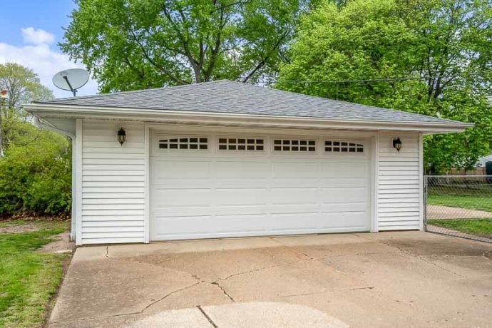 1408 LILAC, MACHESNEY PARK, Illinois 61115, 3 Bedrooms Bedrooms, ,1 BathroomBathrooms,House,For Sale,LILAC,202602484