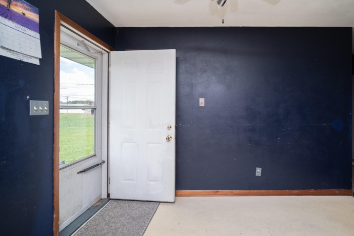 2402 Rockwell, ROCKFORD, Illinois 61101, 4 Bedrooms Bedrooms, ,1 BathroomBathrooms,House,For Sale,Rockwell,202602485