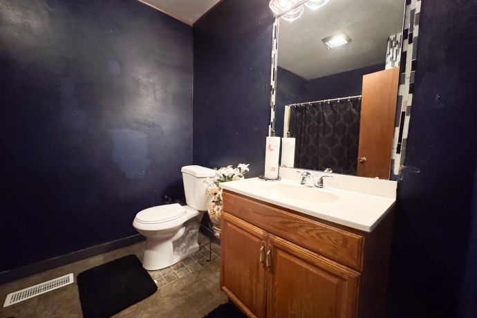 2402 Rockwell, ROCKFORD, Illinois 61101, 4 Bedrooms Bedrooms, ,1 BathroomBathrooms,House,For Sale,Rockwell,202602485