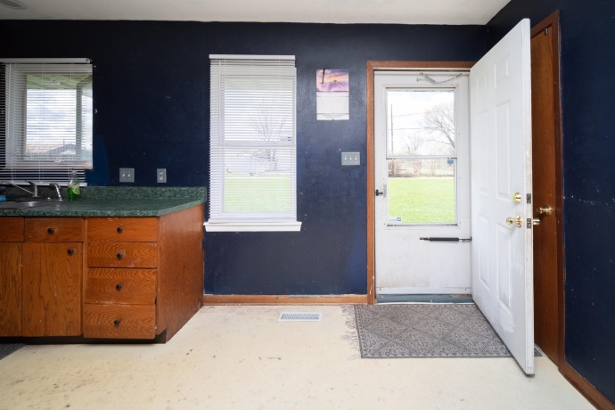 2402 Rockwell, ROCKFORD, Illinois 61101, 4 Bedrooms Bedrooms, ,1 BathroomBathrooms,House,For Sale,Rockwell,202602485