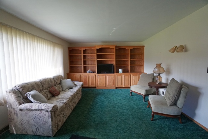 201 Jackson, HANOVER, Illinois 61041, 4 Bedrooms Bedrooms, ,2 BathroomsBathrooms,House,For Sale,Jackson,202602486