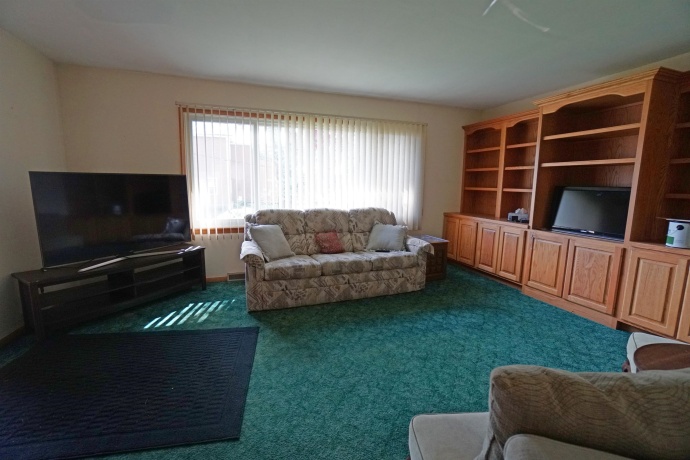 201 Jackson, HANOVER, Illinois 61041, 4 Bedrooms Bedrooms, ,2 BathroomsBathrooms,House,For Sale,Jackson,202602486