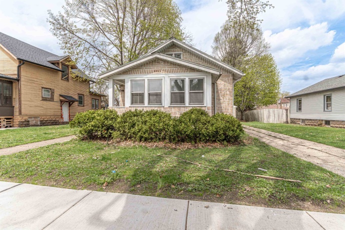 2012 17th, ROCKFORD, Illinois 61104, 2 Bedrooms Bedrooms, ,1 BathroomBathrooms,House,For Sale,17th,202602491