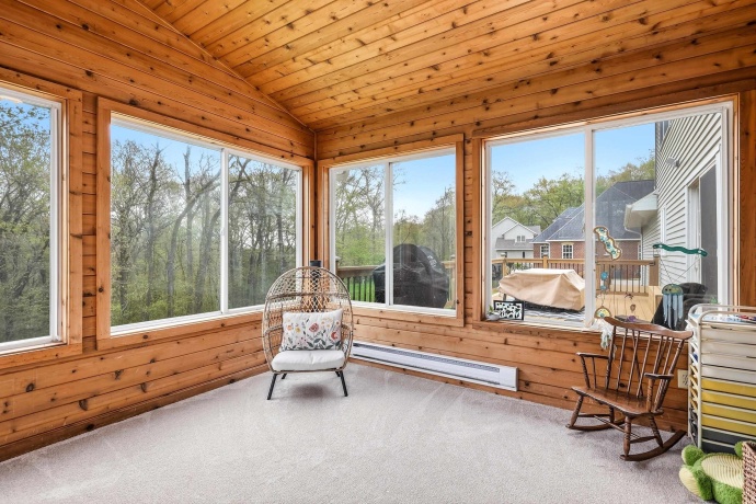 71 Ford, EAST DUBUQUE, Illinois 61025, 5 Bedrooms Bedrooms, ,3 BathroomsBathrooms,House,For Sale,Ford,202602492