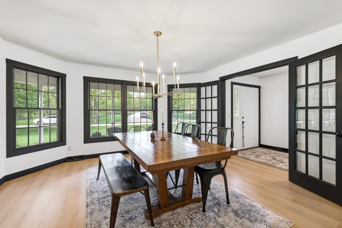 71 Ford, EAST DUBUQUE, Illinois 61025, 5 Bedrooms Bedrooms, ,3 BathroomsBathrooms,House,For Sale,Ford,202602492