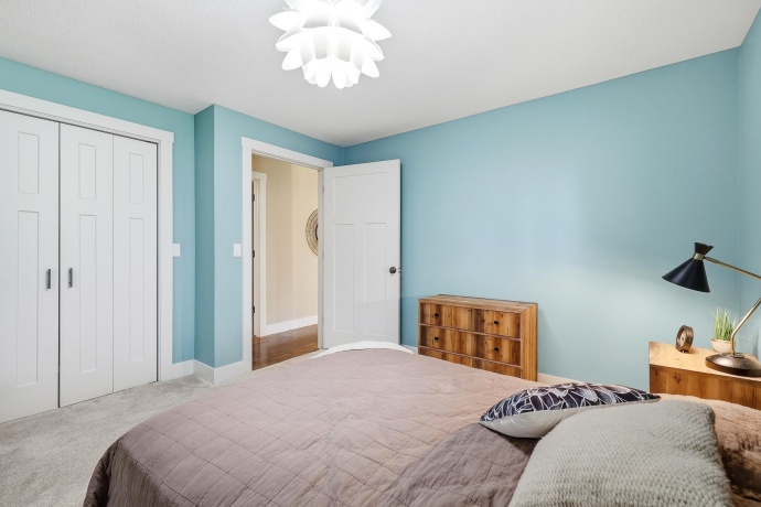 71 Ford, EAST DUBUQUE, Illinois 61025, 5 Bedrooms Bedrooms, ,3 BathroomsBathrooms,House,For Sale,Ford,202602492