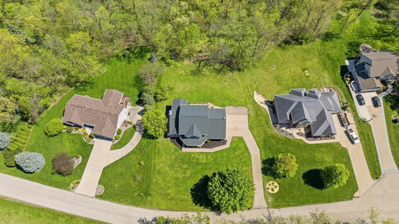 71 Ford, EAST DUBUQUE, Illinois 61025, 5 Bedrooms Bedrooms, ,3 BathroomsBathrooms,House,For Sale,Ford,202602492